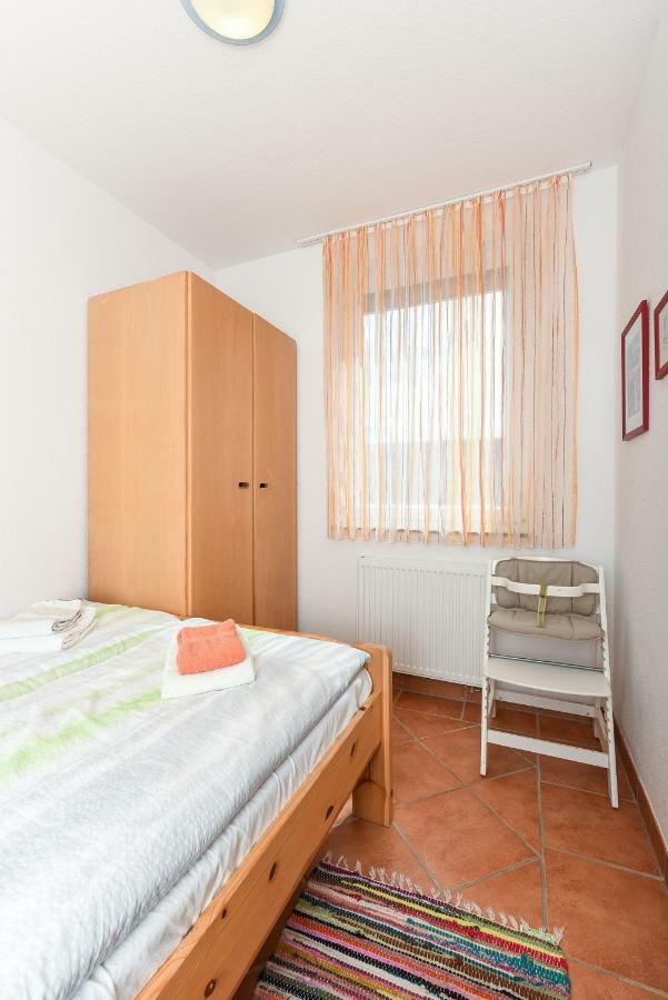 Ferienhaus Am Deich Дорнумерзил Екстериор снимка